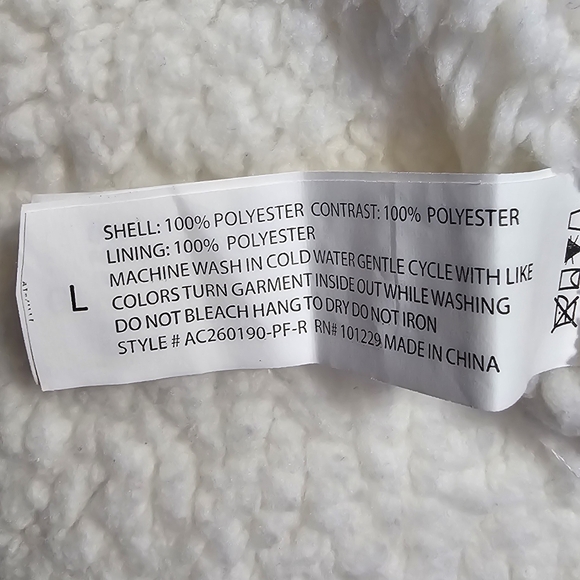 Vest - Picture 9 of 9